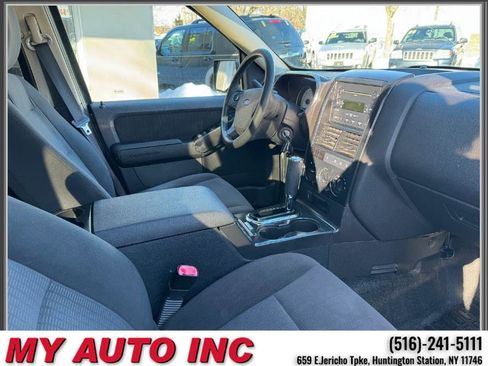 Used 2010 Ford Explorer Sport Trac XLT image 26