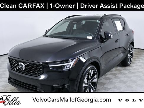 Used 2023 Volvo XC40 B5 Plus w/ Driver Assist Package image 1