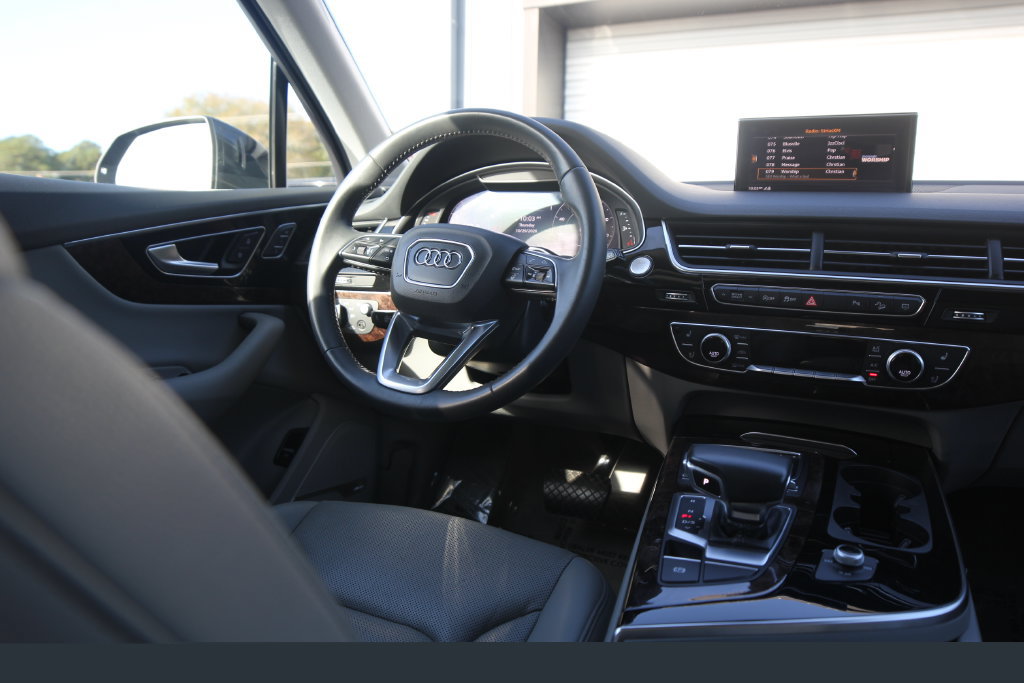 Used 2018 Audi Q7 3.0T Prestige AWD/4WD image 10