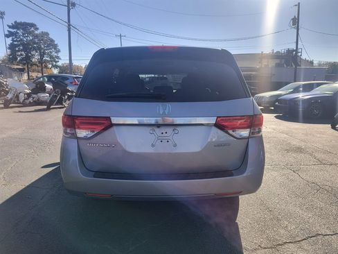 Used 2016 Honda Odyssey SE image 4
