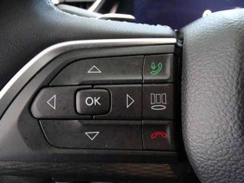 Certified 2023 Jeep Grand Cherokee Altitude image 7