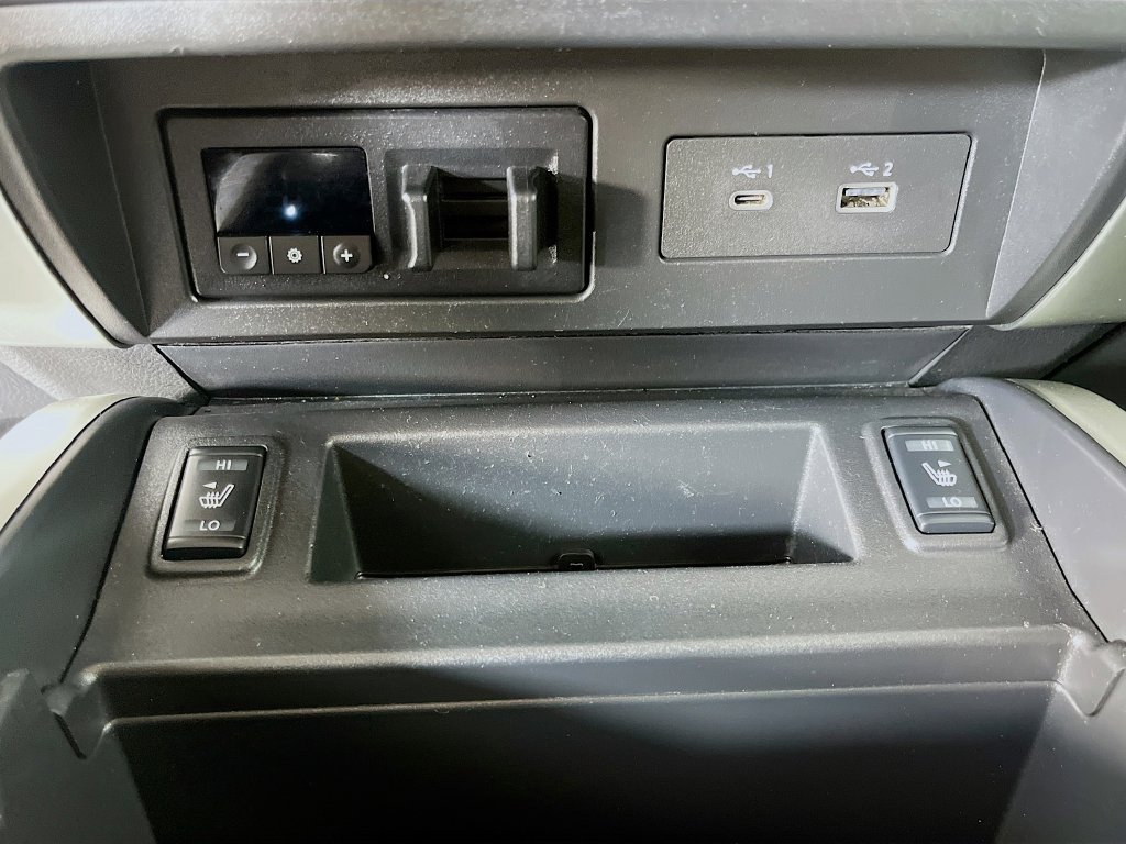 Used 2021 Nissan Titan SV w/ SV Convenience Package AWD/4WD image 22