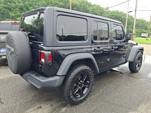 Used 2021 Jeep Wrangler Unlimited Sport AWD/4WD image 6