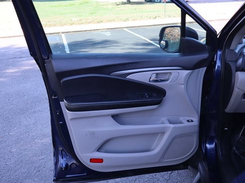 Used 2017 Honda Ridgeline RTL image 23