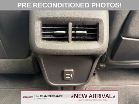 Used 2023 GMC Terrain SLT w/ Elevation Edition AWD/4WD image 16