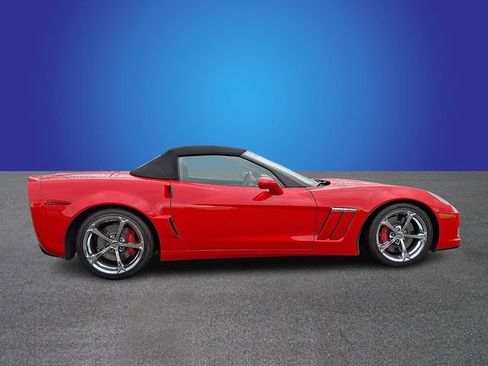 Used 2012 Chevrolet Corvette Grand Sport w/ 3LT Preferred Equipment Group RWD image 4