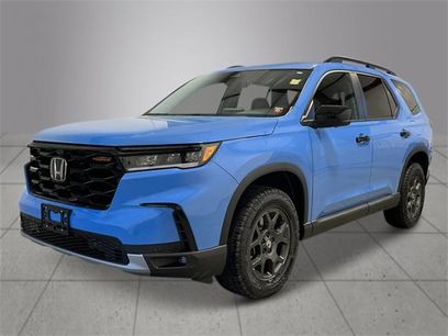 New 2025 Honda Pilot TrailSport