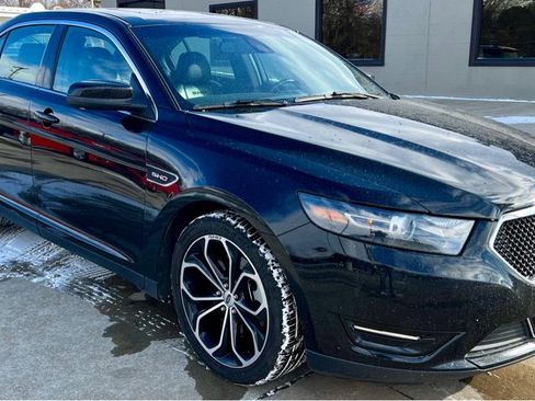 Used 2018 Ford Taurus SHO image 1