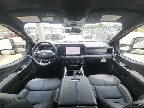 New 2026 Ford F250 Platinum w/ Tremor Off-Road Package AWD/4WD image 10