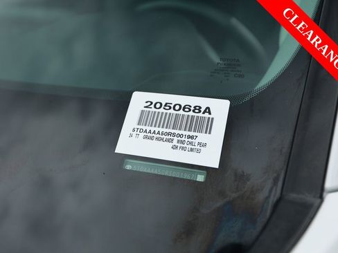 Used 2024 Toyota Grand Highlander FWD image 37
