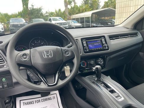 Used 2018 Honda HR-V LX image 15