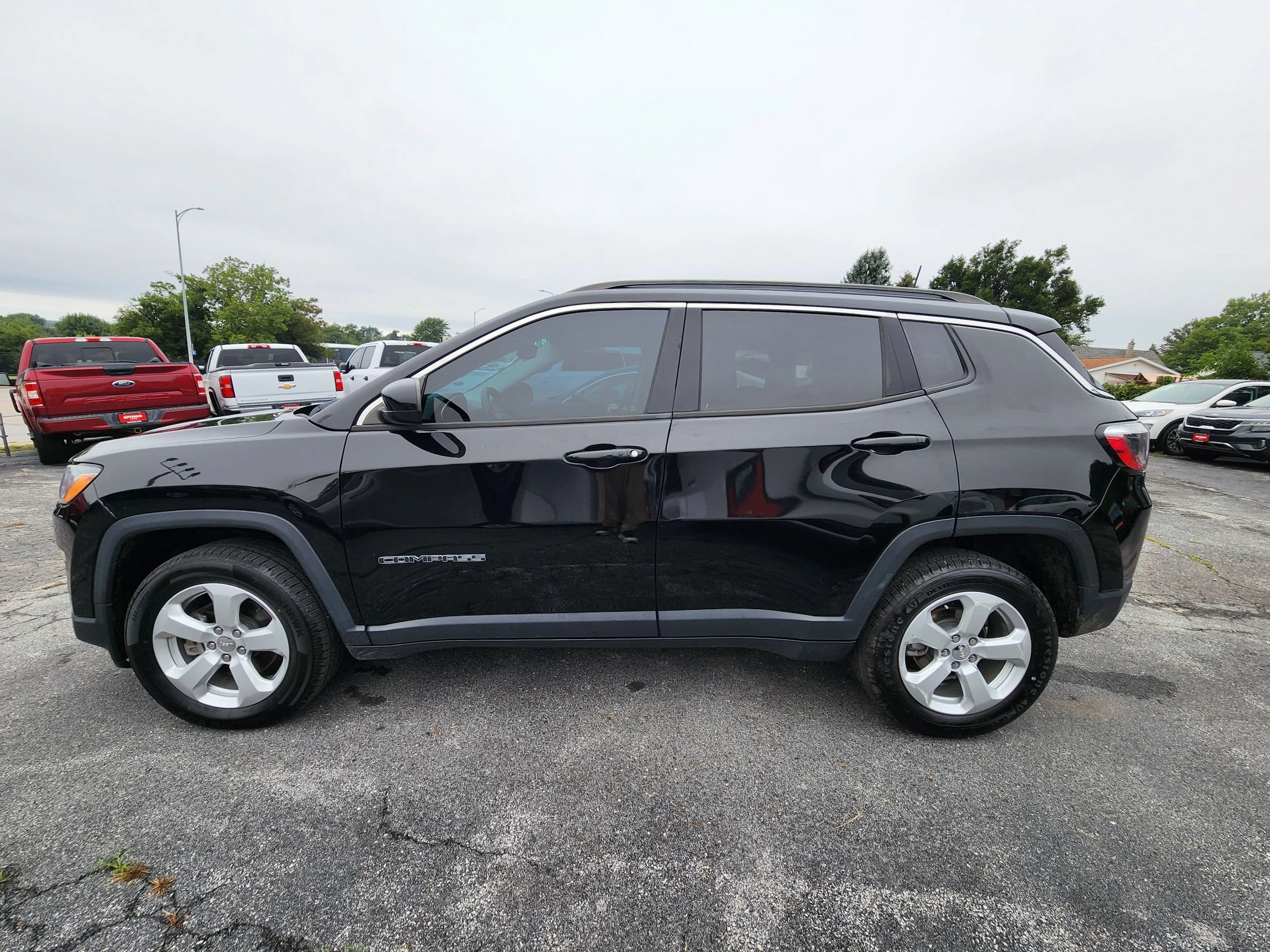Used 2020 Jeep Compass Latitude w/ Cold Weather Group AWD/4WD image 4
