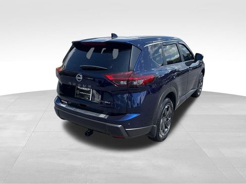Used 2024 Nissan Rogue SV AWD/4WD image 6