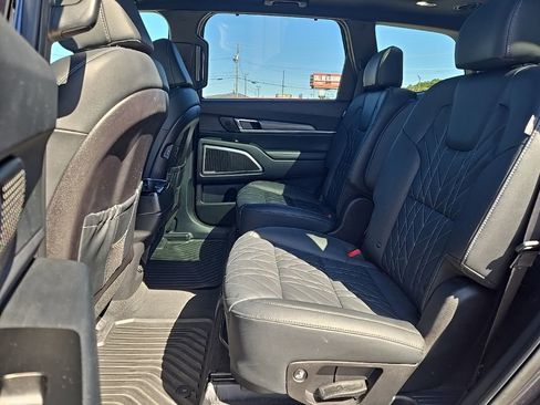 Used 2025 Kia Telluride SX X-Line AWD/4WD image 18