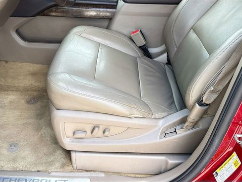 Used 2015 Chevrolet Suburban LT RWD image 23
