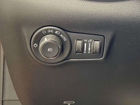New 2026 Jeep Compass Latitude AWD/4WD image 19
