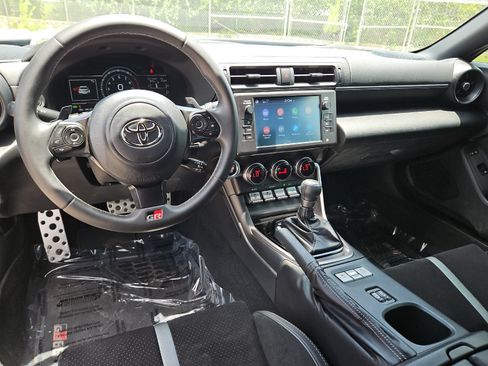 Used 2023 Toyota GR86 Premium RWD image 12