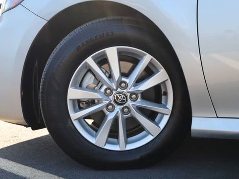 Used 2025 Toyota Camry LE image 2