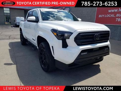 Certified 2025 Toyota Tacoma SR5 AWD/4WD image 1