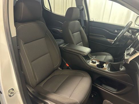 Used 2023 GMC Acadia SLE image 22