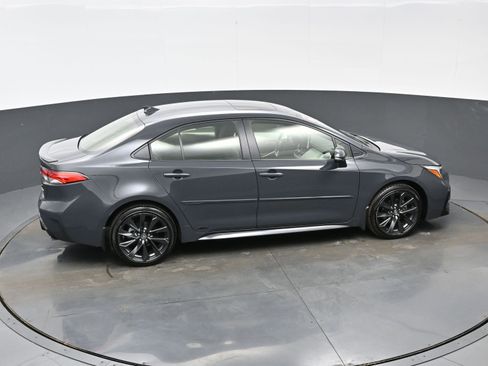 Used 2025 Toyota Corolla SE w/ SE Premium Package image 41