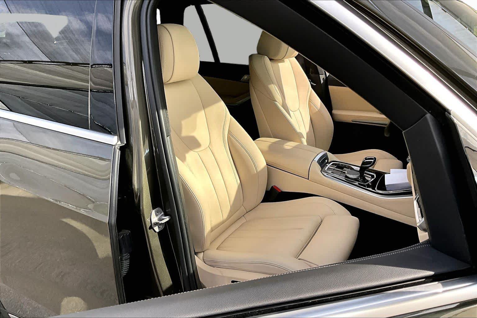 Used 2021 BMW X5 sDrive40i w/ Premium Package RWD image 8