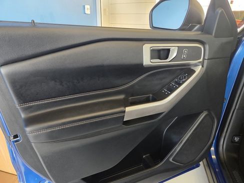 Used 2023 Ford Explorer XLT w/ Equipment Group 202A image 12