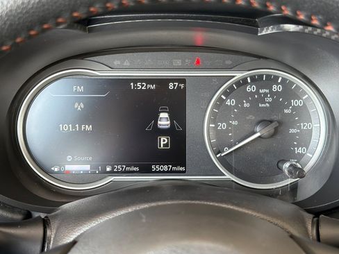 Used 2024 Nissan Versa SR FWD image 21