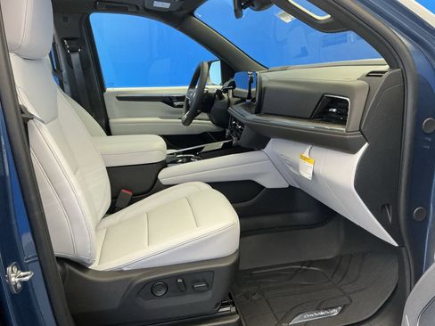 New 2026 Chevrolet Tahoe Premier w/ Sun And Tow Package AWD/4WD image 25