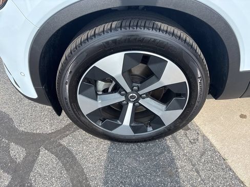 Certified 2026 Volvo XC40 B5 Plus AWD/4WD image 11