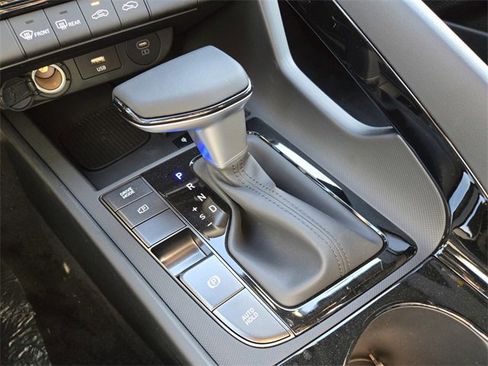New 2025 Hyundai Elantra SEL image 16