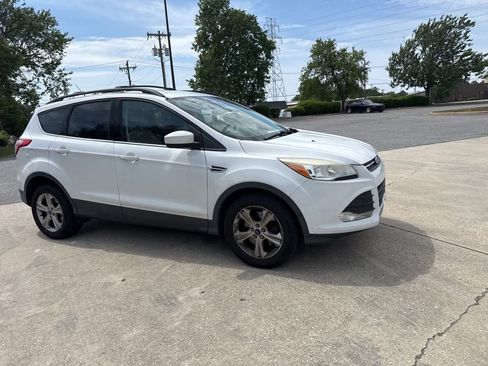 Used 2014 Ford Escape SE w/ Equipment Group 201A AWD/4WD image 4