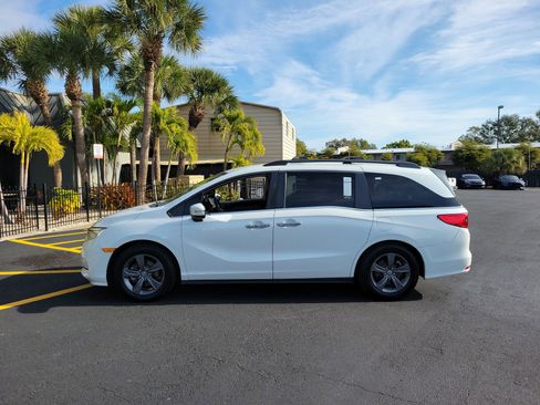 Used 2021 Honda Odyssey EX image 9