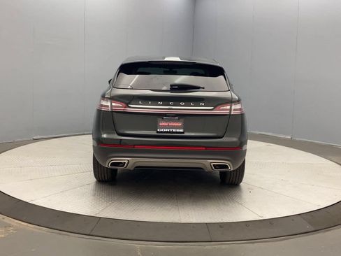 Used 2023 Lincoln Nautilus Reserve w/ Luxury Package AWD/4WD image 4