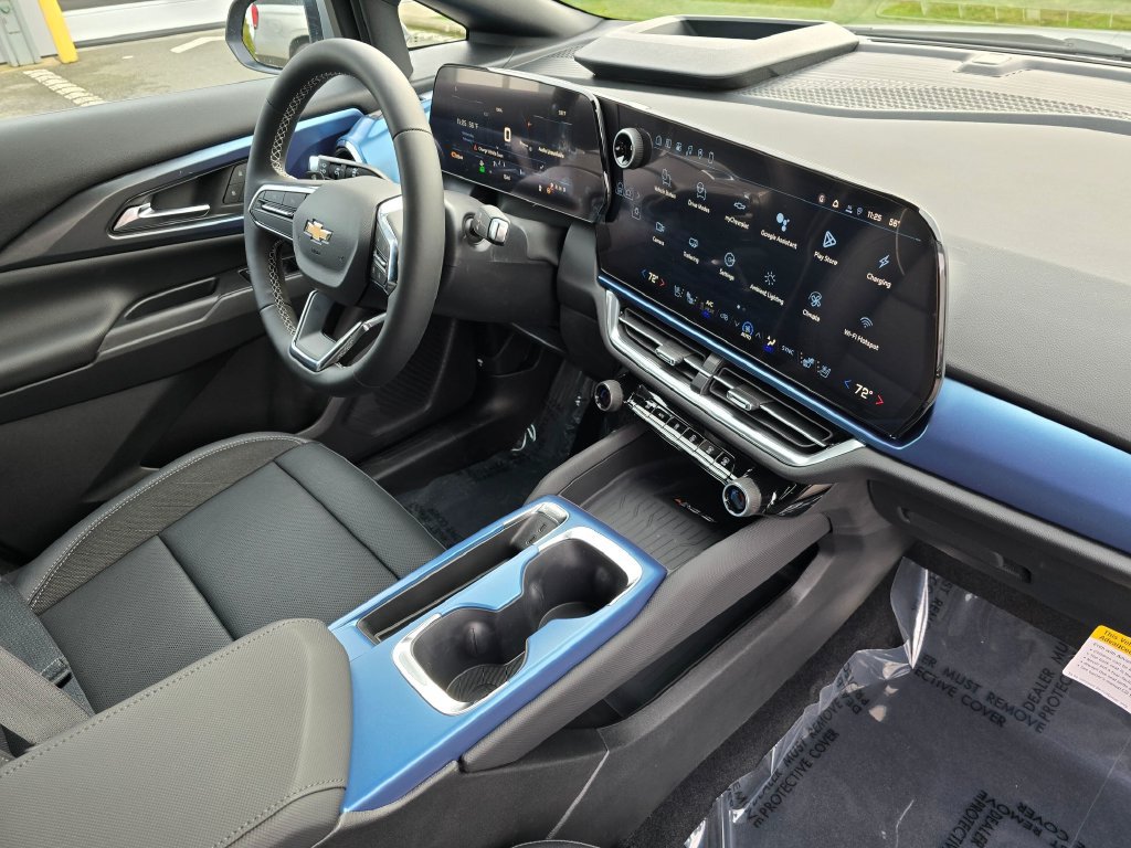 New 2026 Chevrolet Equinox EV LT w/ Convenience Package II AWD/4WD image 10