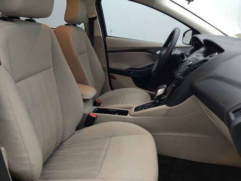 Used 2018 Ford Focus SE FWD image 21