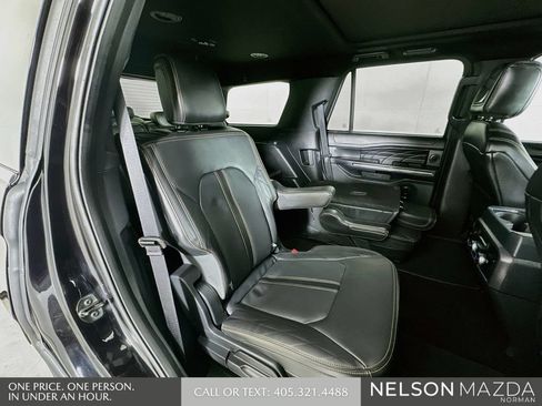 Used 2023 Ford Expedition Platinum AWD/4WD image 32