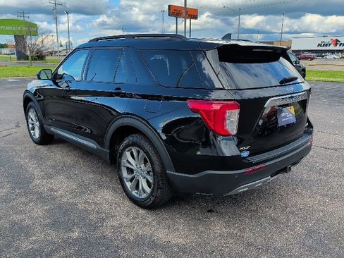 Certified 2024 Ford Explorer XLT w/ Equipment Group 202A AWD/4WD image 5