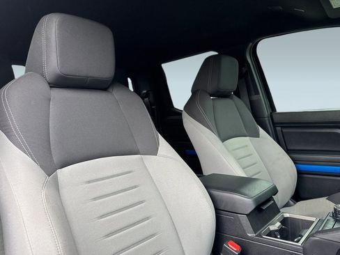 Certified 2025 Toyota Tacoma TRD Sport image 30