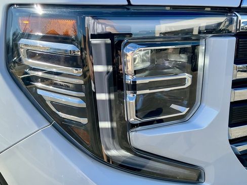 Used 2024 GMC Sierra 1500 SLT w/ SLT Premium Plus Package image 8