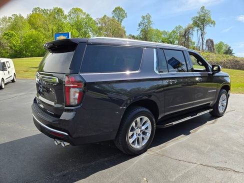 Used 2023 Chevrolet Suburban Premier AWD/4WD image 7