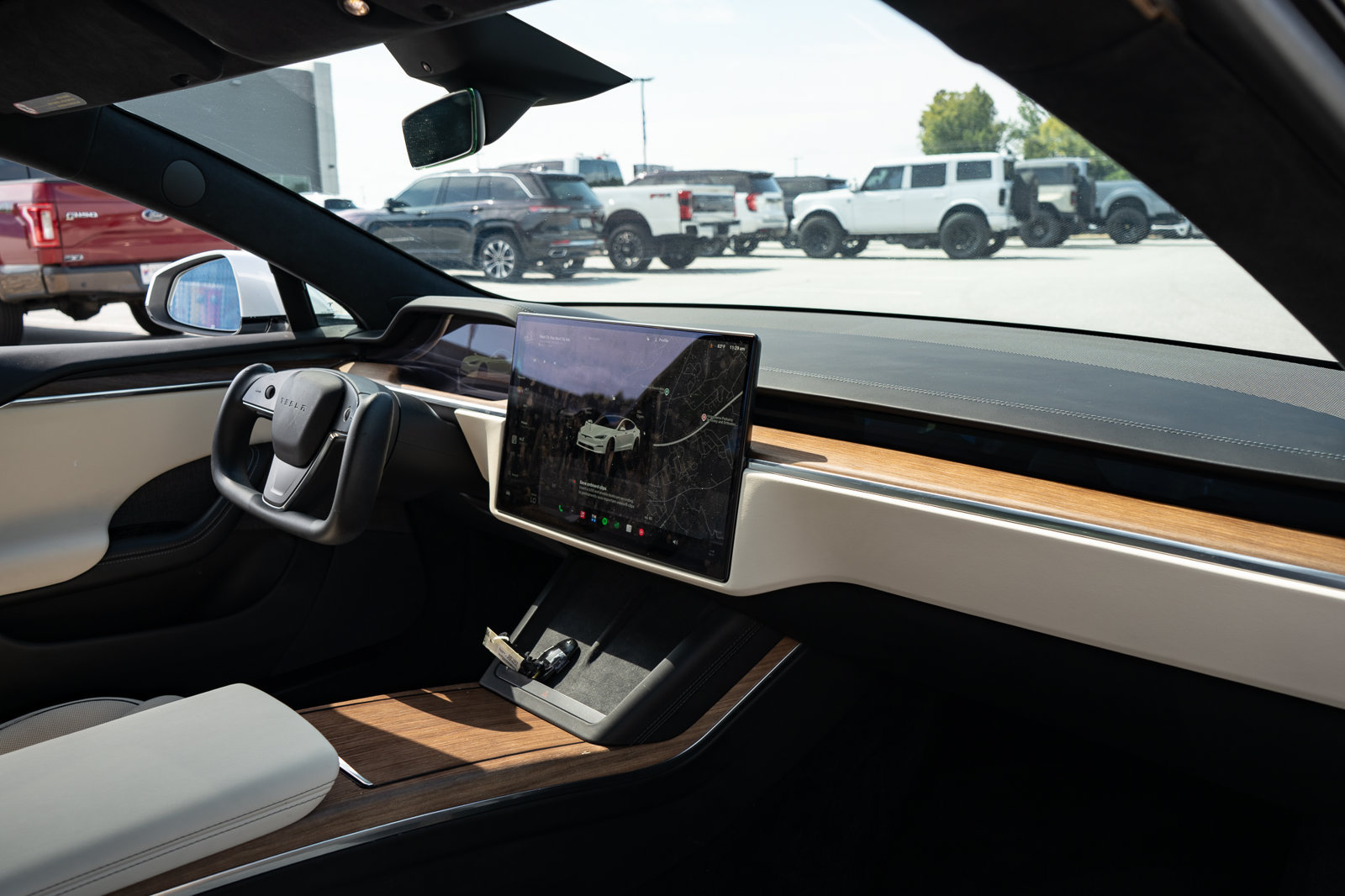 Used 2021 Tesla Model S Plaid AWD/4WD image 37
