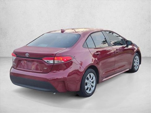 Used 2023 Toyota Corolla LE FWD image 5