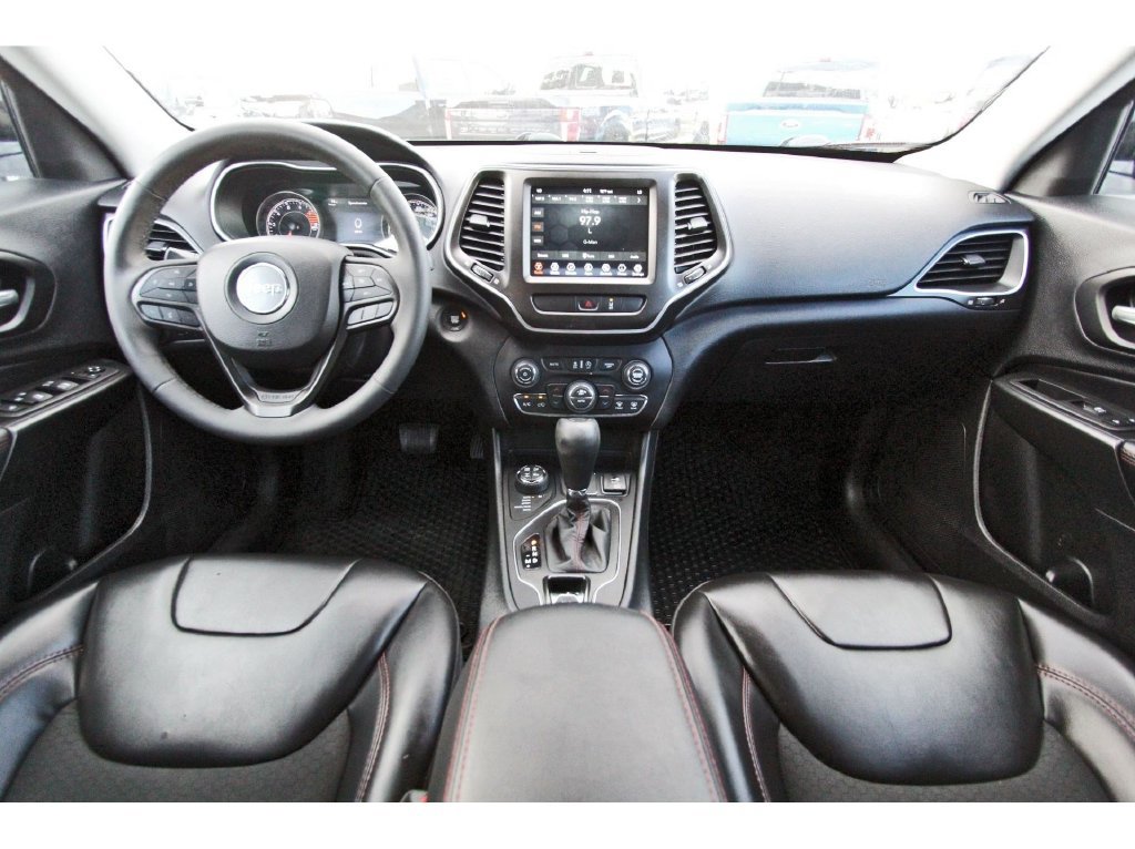 Used 2022 Jeep Cherokee Trailhawk w/ Trailer Tow Group AWD/4WD image 10
