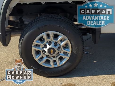 Used 2025 Chevrolet Silverado 2500 LT w/ Convenience Package image 4