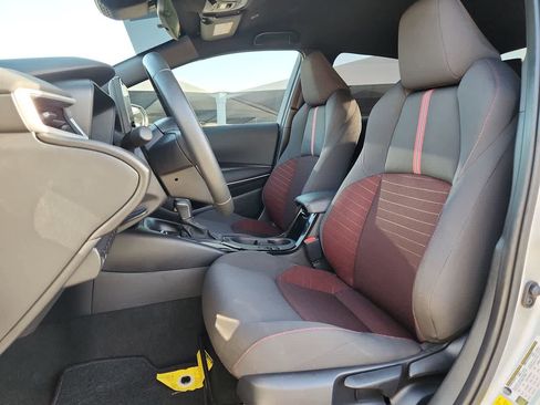 Used 2025 Toyota Corolla SE image 15