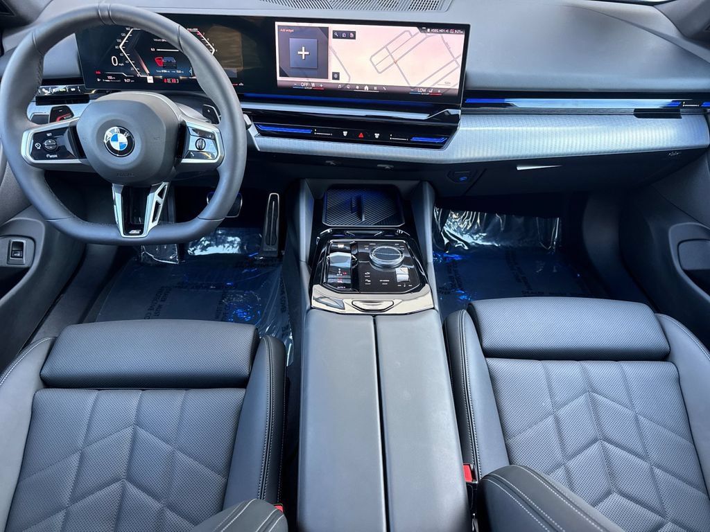 Used 2026 BMW 530i xDrive w/ M Sport Package AWD/4WD image 17