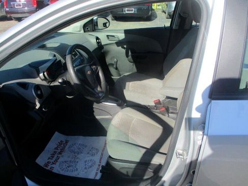 Used 2016 Chevrolet Sonic LS image 10