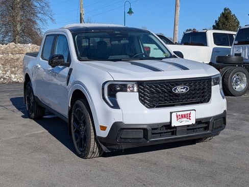 New 2026 Ford Maverick Lariat w/ Black Appearance Package image 1