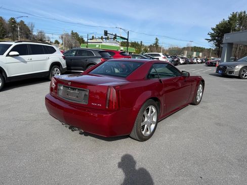 Used 2006 Cadillac XLR RWD image 5